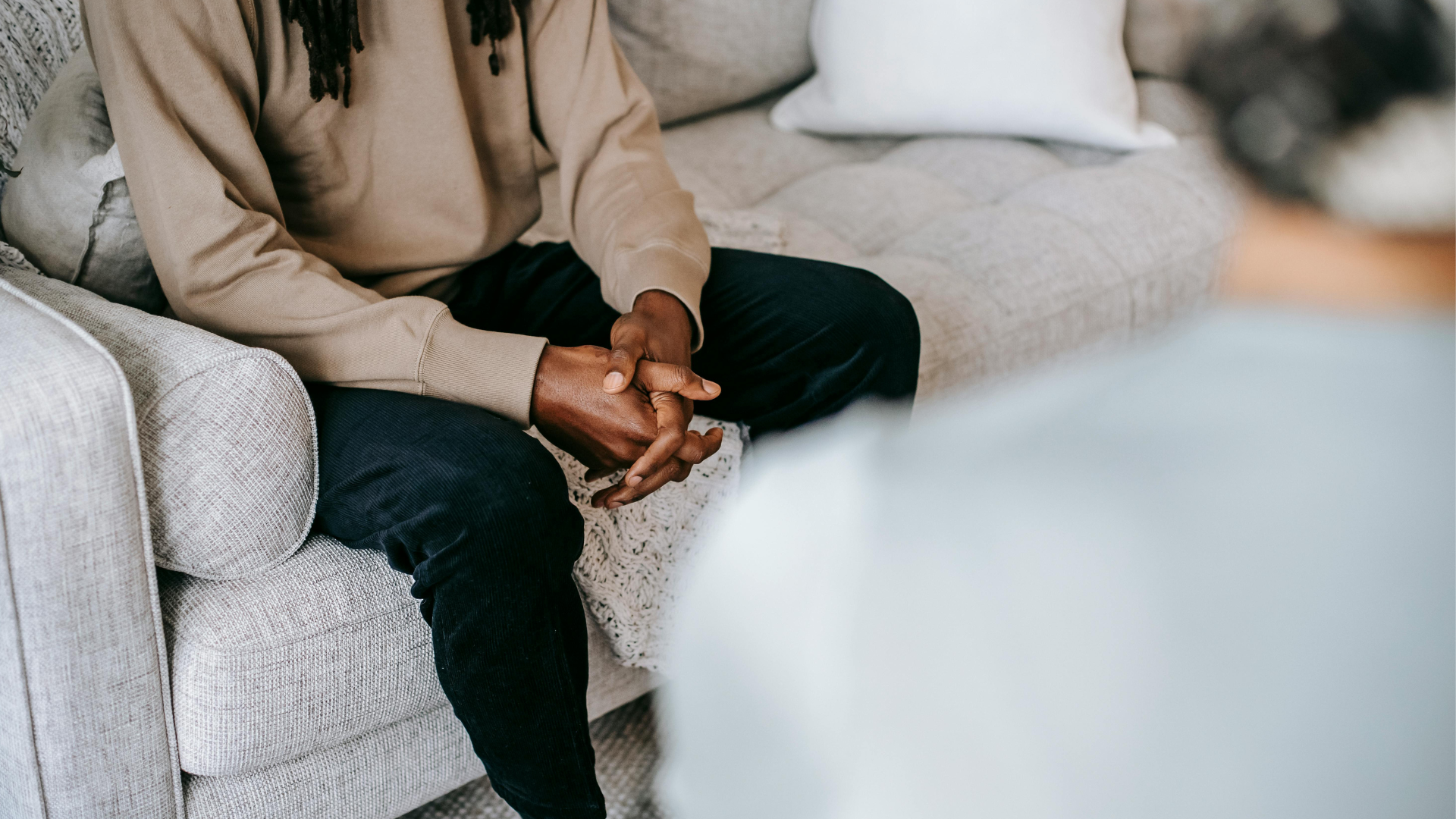 Ho bisogno di uno psicologo? Segnali da non ignorare e come funziona il primo colloquio